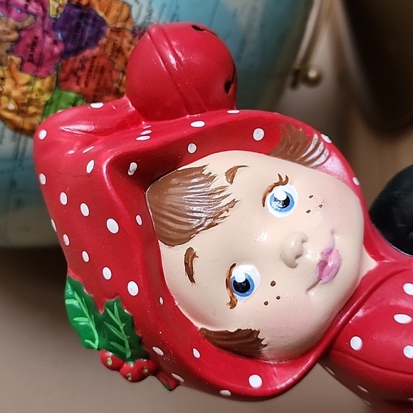 Vintage hand painted ceramic figurine - Picture 2 of 15